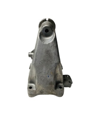 ЛАПА КРОНШТЕЙН MERCEDES W205 A2742231004