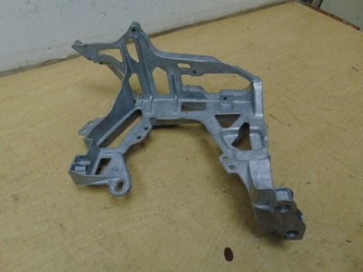 Підсилювач панель фари поперечина правий mercedes w205 фото №1