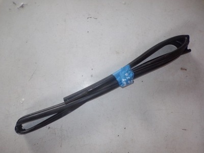 Прокладка стекло правый перед peugeot 207 фото №1