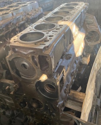 Голый блок двигателя man d2866 410km фото №1