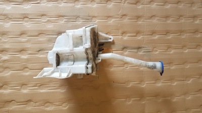 Toyota verso 09-16 бачок омывателя фото №1