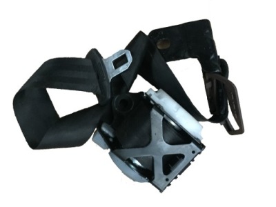 Pas безопасности задний средний audi a8 d4 фото №1