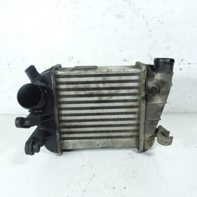 Audi a4 b7 3.0tdi інтеркулер 8e0145805r фото №1