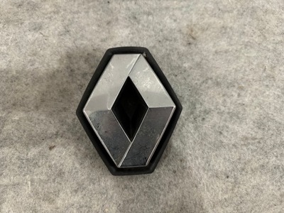 RENAULT CLIO III ZNACZEK EMBLEMAT