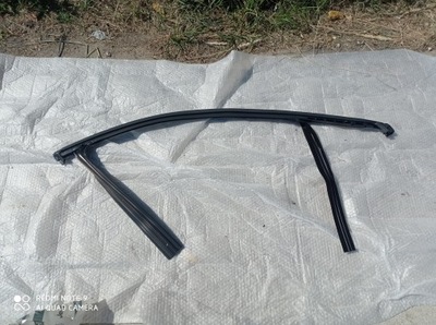 Giulietta молдинг прокладка скло двері лівий перед фото №1