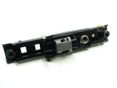 Opel astra j направляющая регулировки ремней передних фото №1