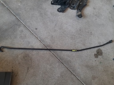 Підпора капот стрижень nissan juke ii f16 фото №1