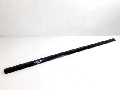 Молдинг уплотнитель перед правый mercedes w176 фото №1