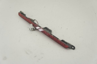 Gu098 infiniti q30 третий свет стоп стоп-сигнал фото №1