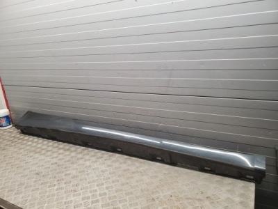 Audi a5 2019 правый  сторона порог фото №1