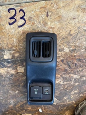 Защита задняя туннель / разъём зарядки usb / 12v jeep compass ii фото №1