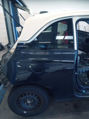 Opel adam стекло кузовная правая 15r. хром фото №1