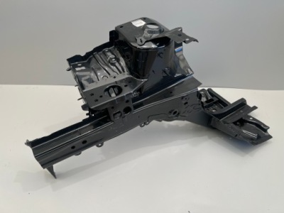 Четвертина права лонжерон renault arkana 64100293r 641228107r фото №1