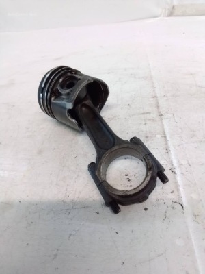 Ford kuga i mk1 2.0 поршень з шатун 085190 фото №1