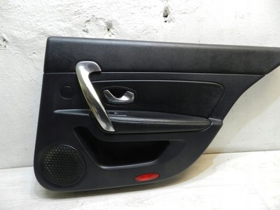 Latitude обивка обшивка дверь задняя правое фото №1