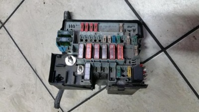 Коробка предохранителей peugeot 206 фото №1