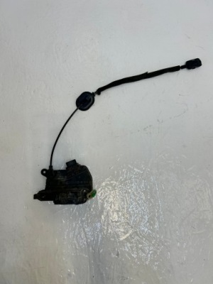 Renault zoe замок двері лівий перед 805031107r фото №1