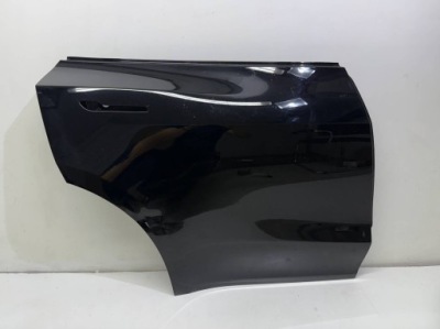 Tesla y двері правий задній в гарному стані фото №1