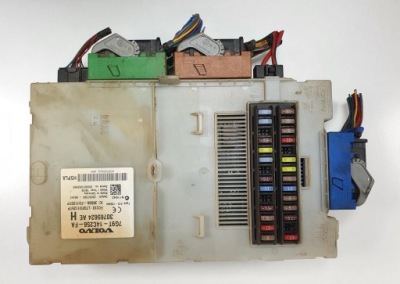 Коробка предохранителей volvo xc70 ii 30765624 фото №1