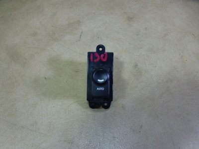 Hyundai i30 переключатель кнопка стекло задняя фото №1