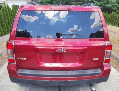 Крышка багажника задняя jeep patriot цвет красный гарантия фото №1