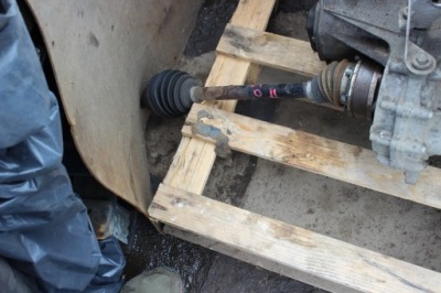 Привідний вал лівий перед octavia ii 1,6 fsi фото №1