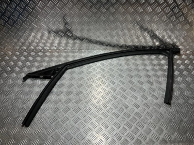 Прокладка стекло дверь левый перед mazda 3 bp 19- фото №1