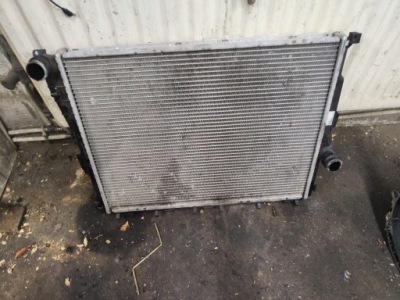 Bmw e46 рестайлінг  2.0 b радіатор води фото №1