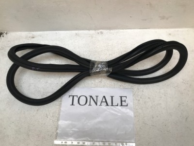 Alfa romeo tonale прокладка дверь задняя правая кузовная oryg 22-24 фото №1