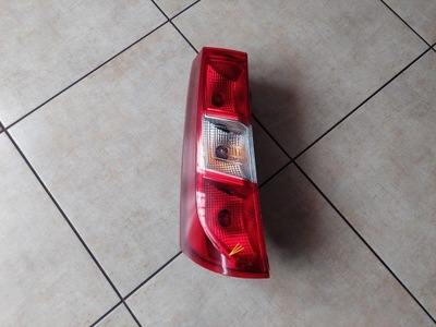 Левая лампа - задняя - dacia dokker фото №1