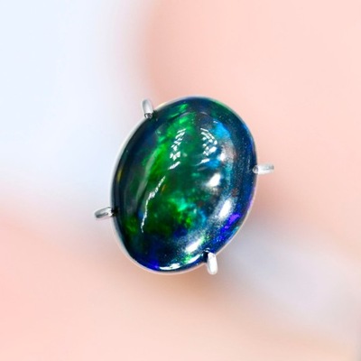 Etiopski opal czarny 1,25 ct na pierścionek
