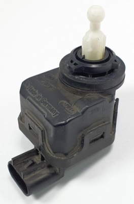 Двигатель регулировки фары hella volkswagen golf iv 007 878 фото №1