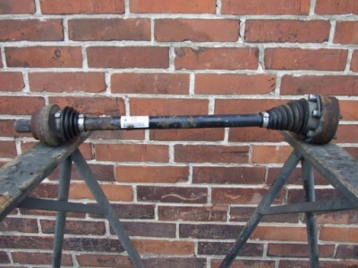 Привідний вал правий задня vw audi skoda seat 1k0501204f фото №1