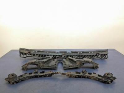 Seat ibiza v крепления направляющие бампера задняя фото №1