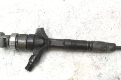 Инжектор toyota avensis estate _t25_ 236700g010 2.0l дизель 2004 фото №1