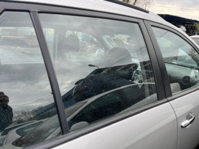 Kia carens 3 un стекло дверь задняя правая фото №1