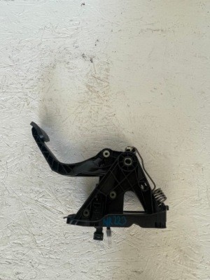 Педаль зчеплення seat vw skoda 5q1721059 фото №1