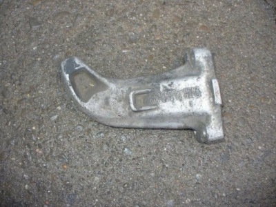 Кронштейн двигателя mercedes w123 3,0d 6152231204 фото №1