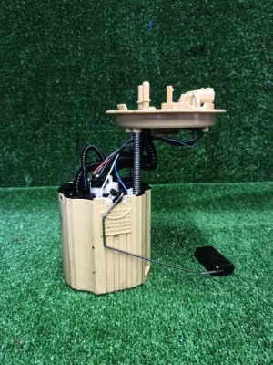 Opel zafira c 2.0 cdti насос топлива 13588661 фото №1