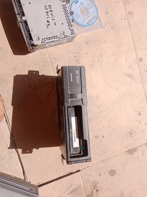 Чейнджер дисків cd renault laguna 8200033794a фото №1