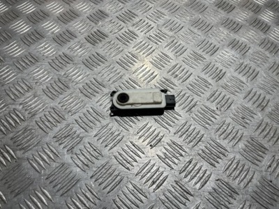 Sandero iii stepway моторчик жалюзи 6477r1012a фото №1