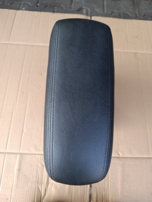 Citroen c3 iii 3 подлокотник 1615052780 фото №1