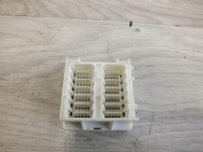 Subaru forester iii sh реле коробка фото №1