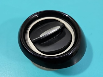 Решітка обдув renault captur i 13-19 687606689r europa фото №1