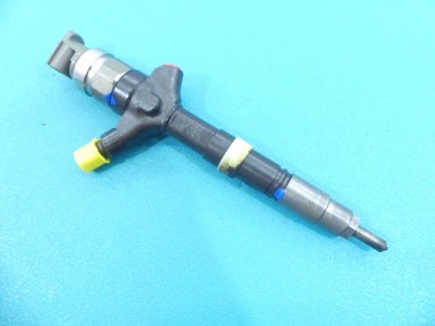 Форсунка toyota avensis ii t25 23670-0g010 фото №1