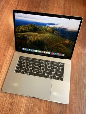 Laptop MacBook Pro 15 i7-8750H 16GB 256SSD A1990 Shadow Grey 2018 5K