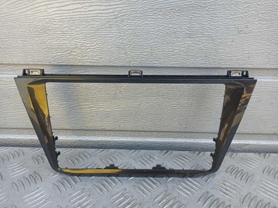 Volkswagen tiguan 5na ii рамка радіо середня консолі 2023r lift 5na858069b фото №1