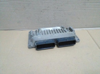 Блок керування двигуна renault megane ii 8200647195 1.9 фото №1