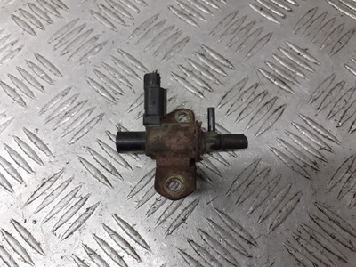 Клапан вакуумa ford mondeo mk3 1s7g-9j559 фото №1