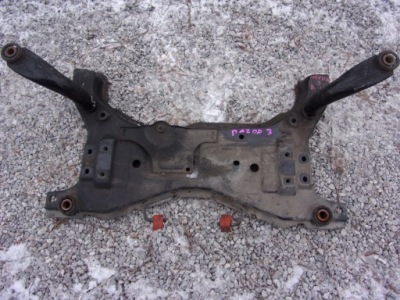 Mazda 3 підрамник підрамник поперечина фото №1